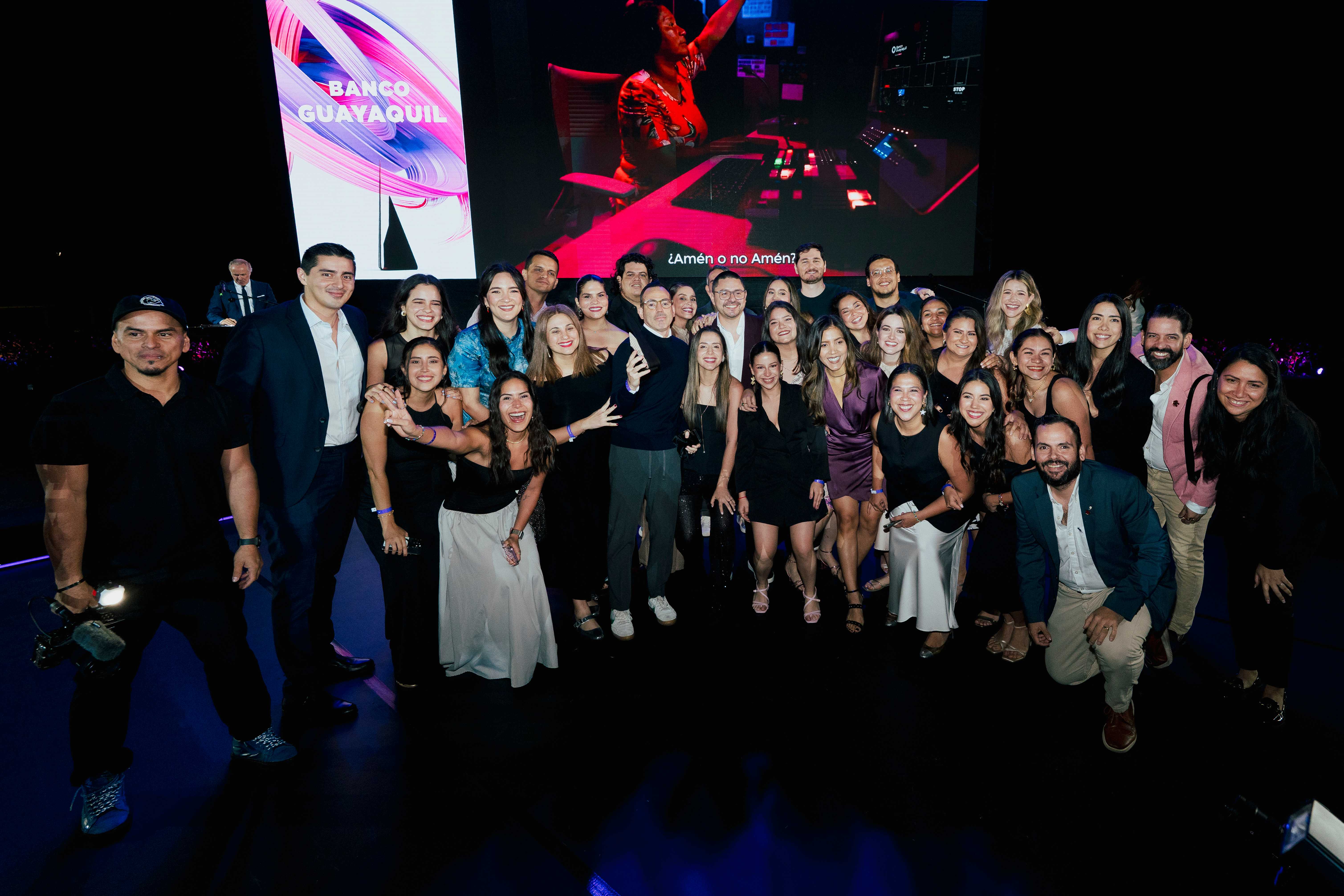 Banco Guayaquil reconocido por tener el mejor equipo de marketing en Lux Awards 2025
